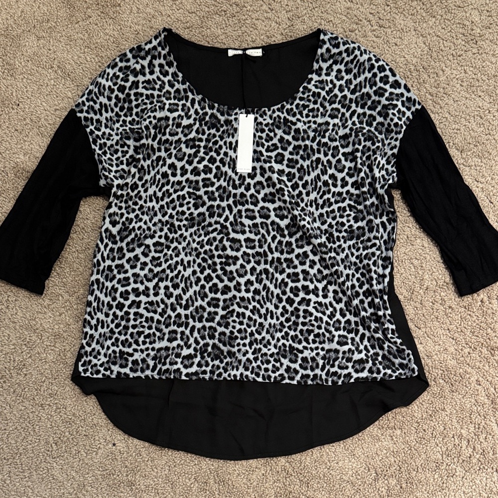 Chic Black and White Leopard Print Blouse